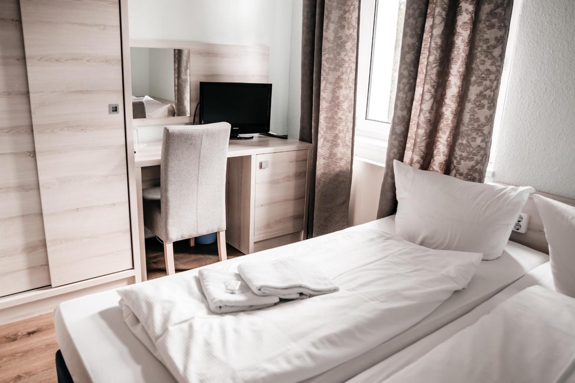 Hotel Am Fluss Heidesee Esterno foto